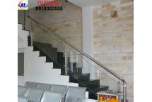 CẦU THANG KÍNH INOX 