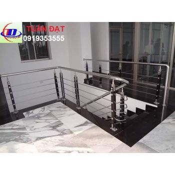 cầu thang suốt inox