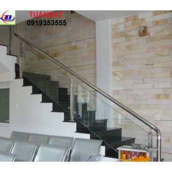 CẦU THANG KÍNH INOX 