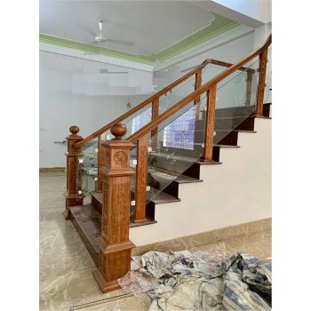 ccaauf thang chân trụ gỗ cnc